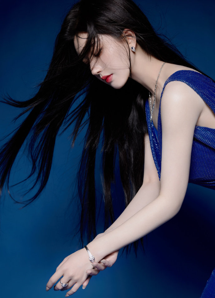 生命之门小飞 MBA智库AG真人网页滑进母亲的